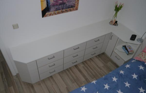 Sideboard mit Nachttisch