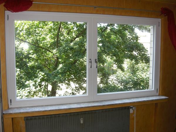 Fenster in Mehrfamilienhaus Innenansicht