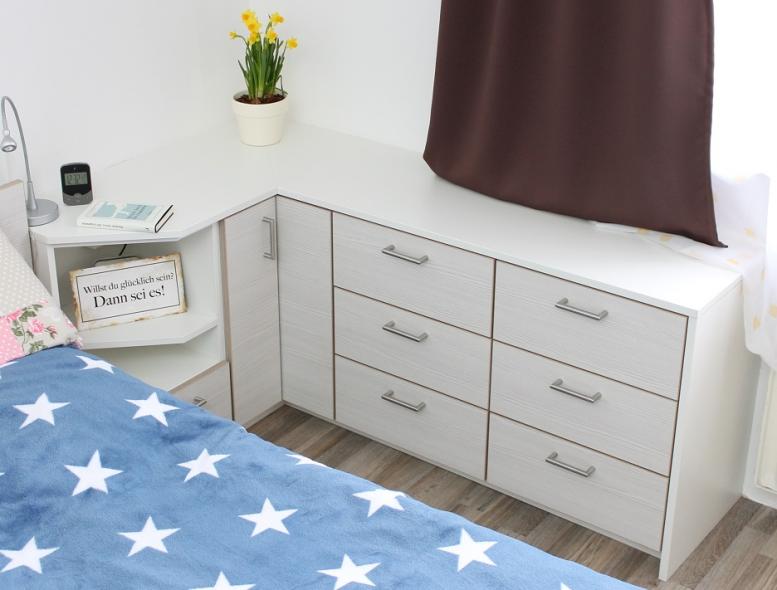 Sideboard mit Nachttisch